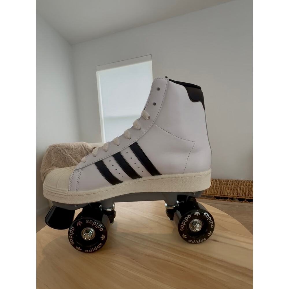 Adidas Superstar 82 Roller Skate Shoes White Black Women's 8.5 - Picture 3 of 6